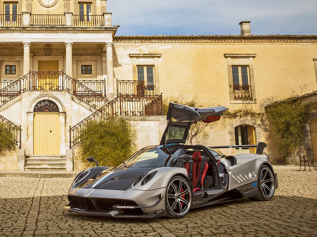 021916-pagani-huayra-bc-art-4.jpg