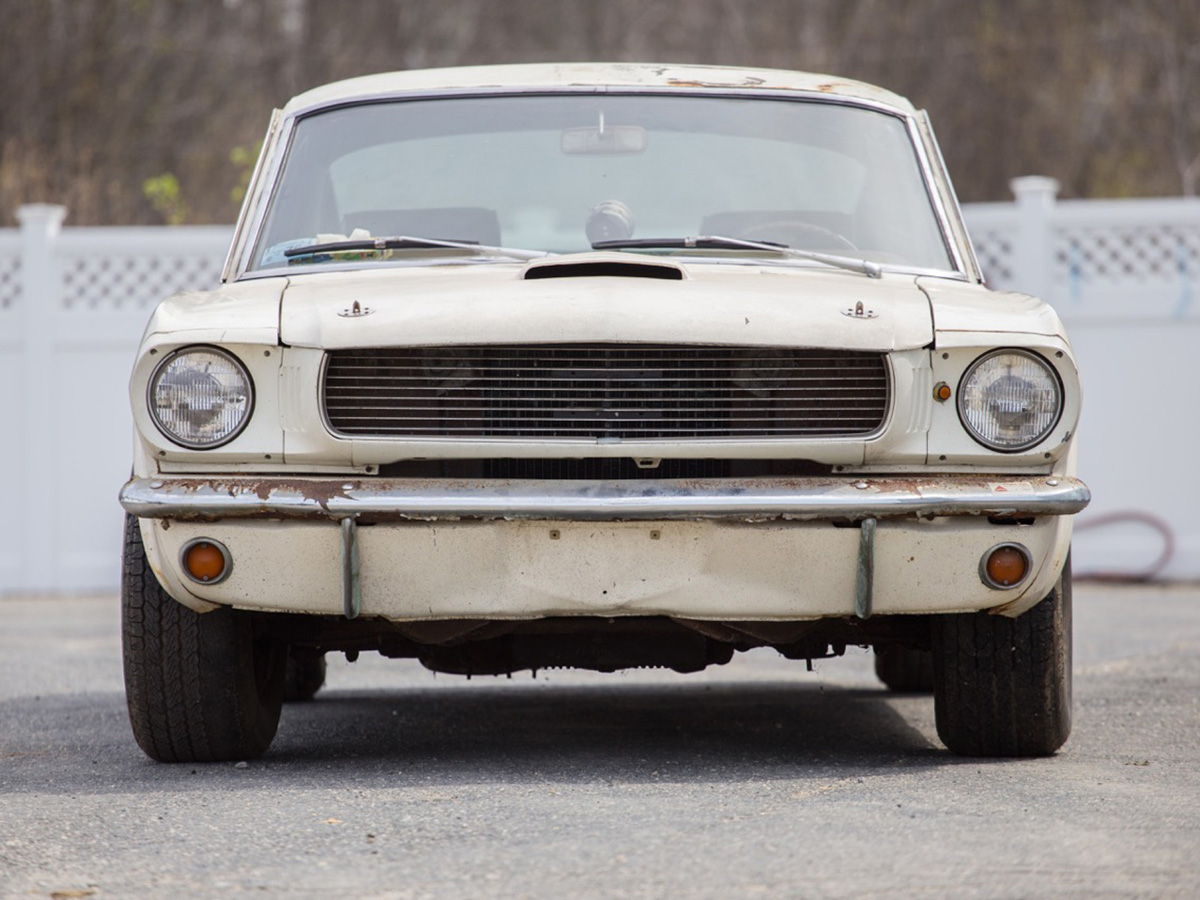 050416-mustang-gt350-auction-art-1.jpg
