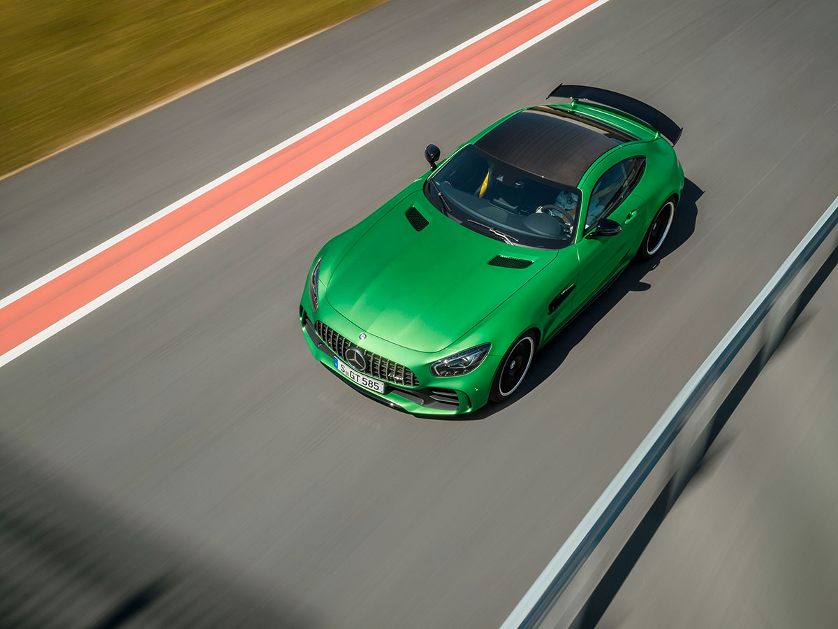 062416-mercedes-amg-gt-r-art-1.jpg