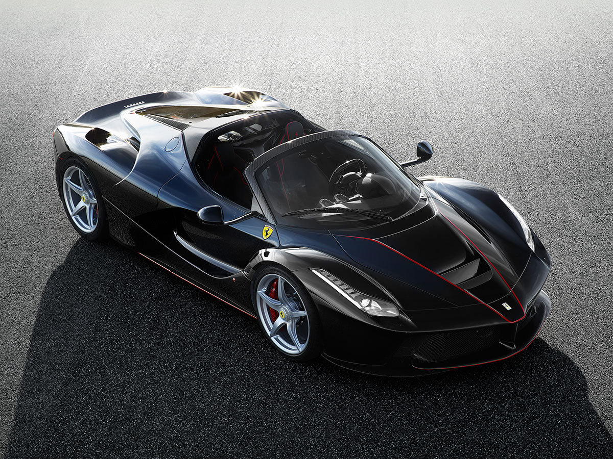 070516-laferrari-spider-revealed-art-2_0.jpg