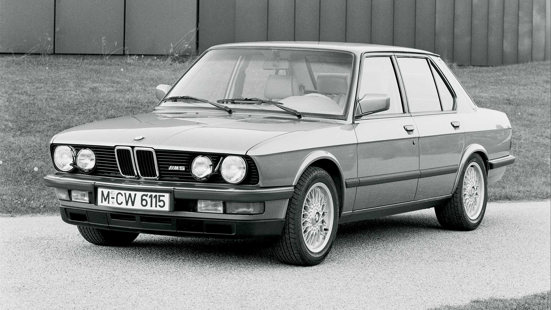 1988 BMW M5