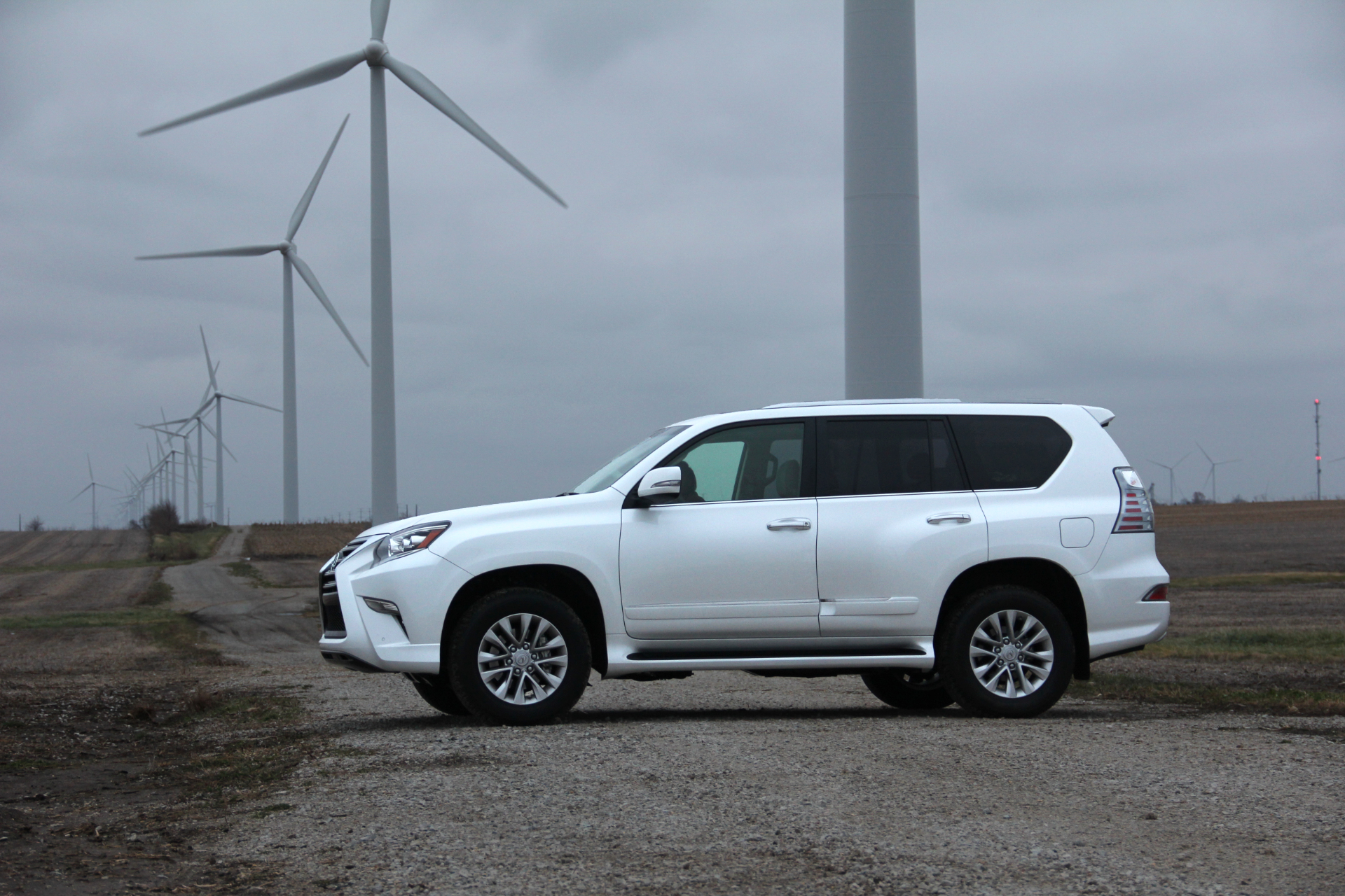 2017-lexus-gx-460-review-22.jpg