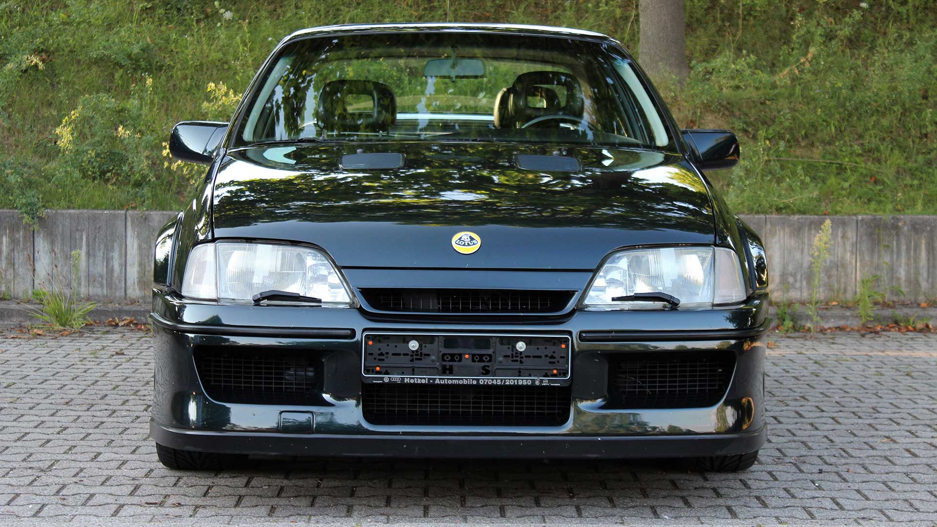 1992 Lotus Carlton