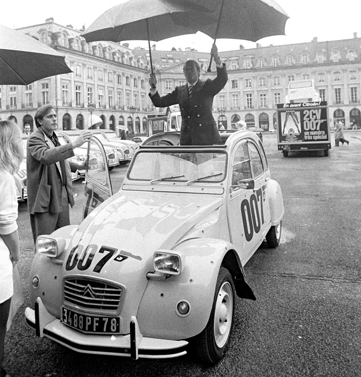 badbondcars_citroen2cv_art.jpg