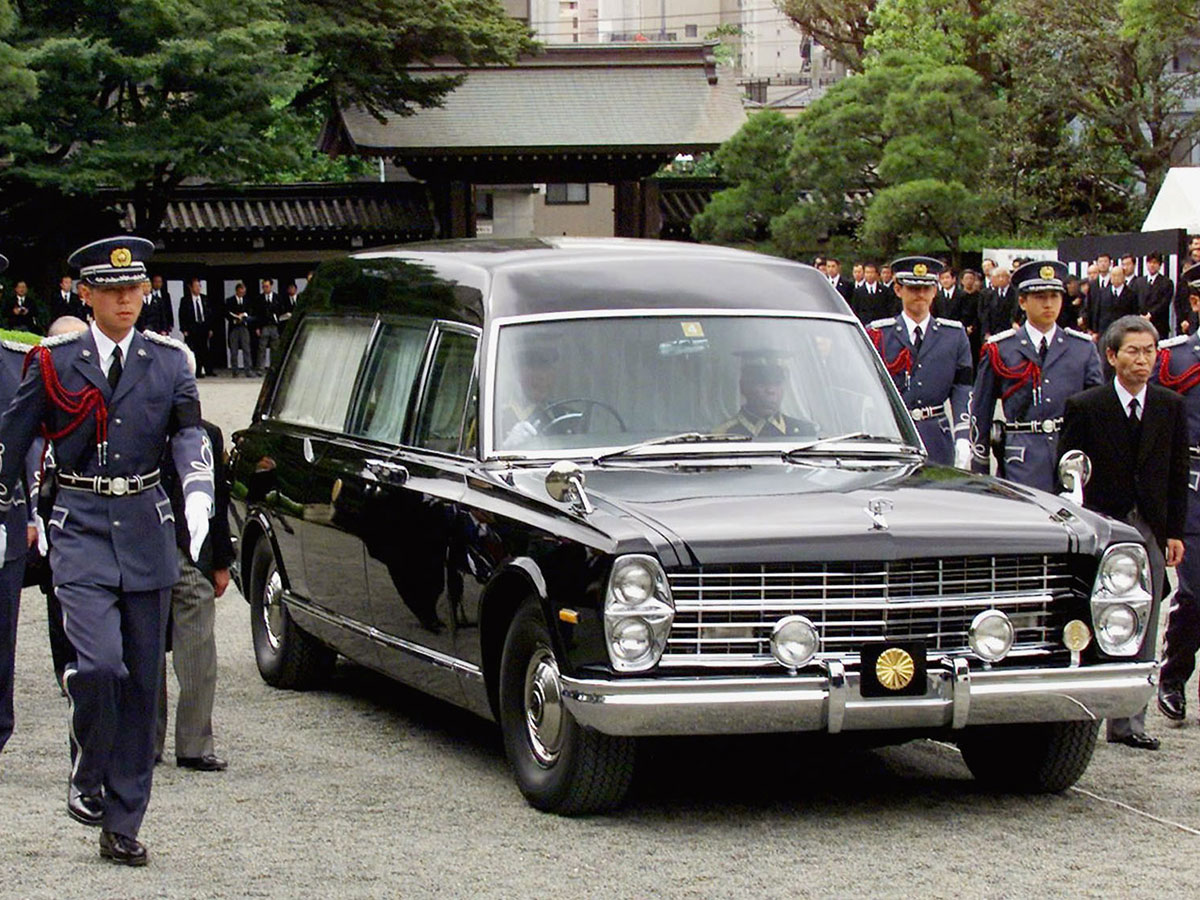 15 Hearses Worthy of Your Bloodlust