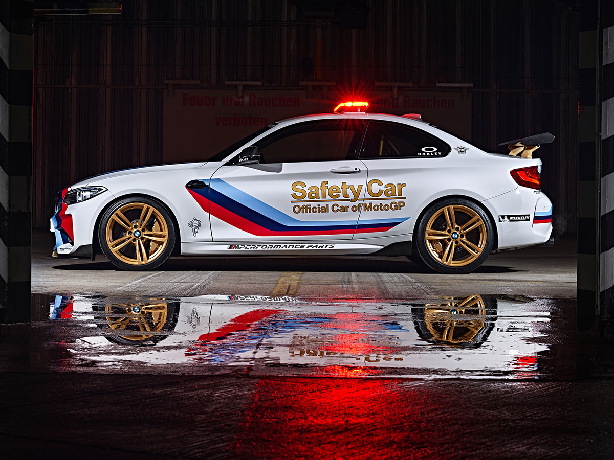 bmw-safety-car-art-2.jpg