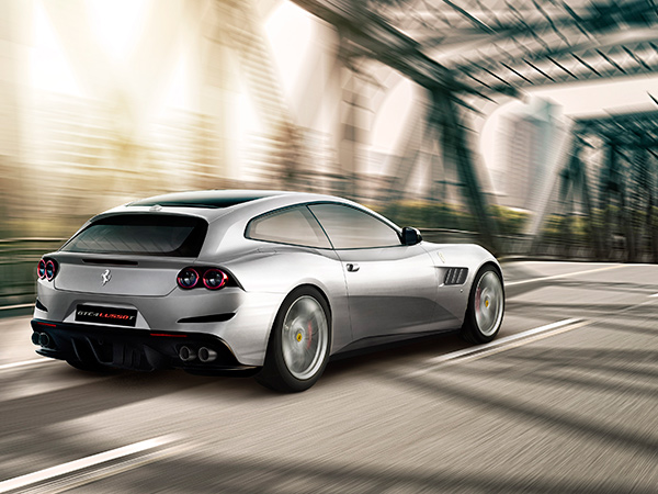 The Ferrari GTC4LussoT Tosses the V-12 for a Turbo V-8