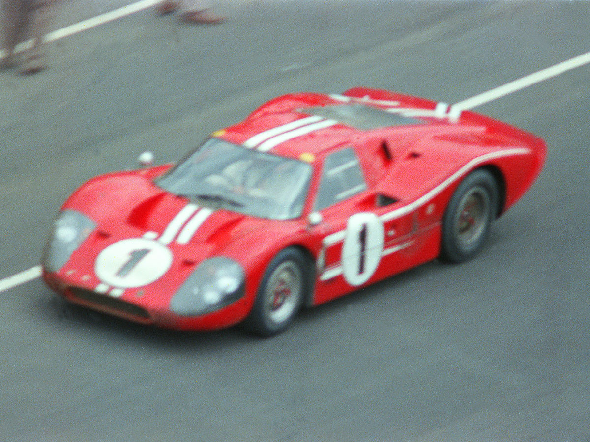 gt40-pebble-1967-winner-art-1.jpg