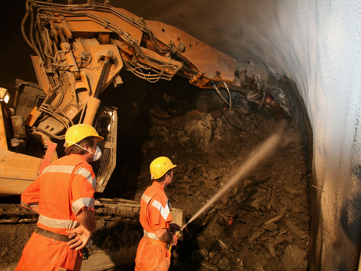 history-gotthard-base-tunnel-art-3_0.jpg