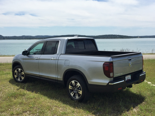 honda-ridgeline-rear-inline.jpg