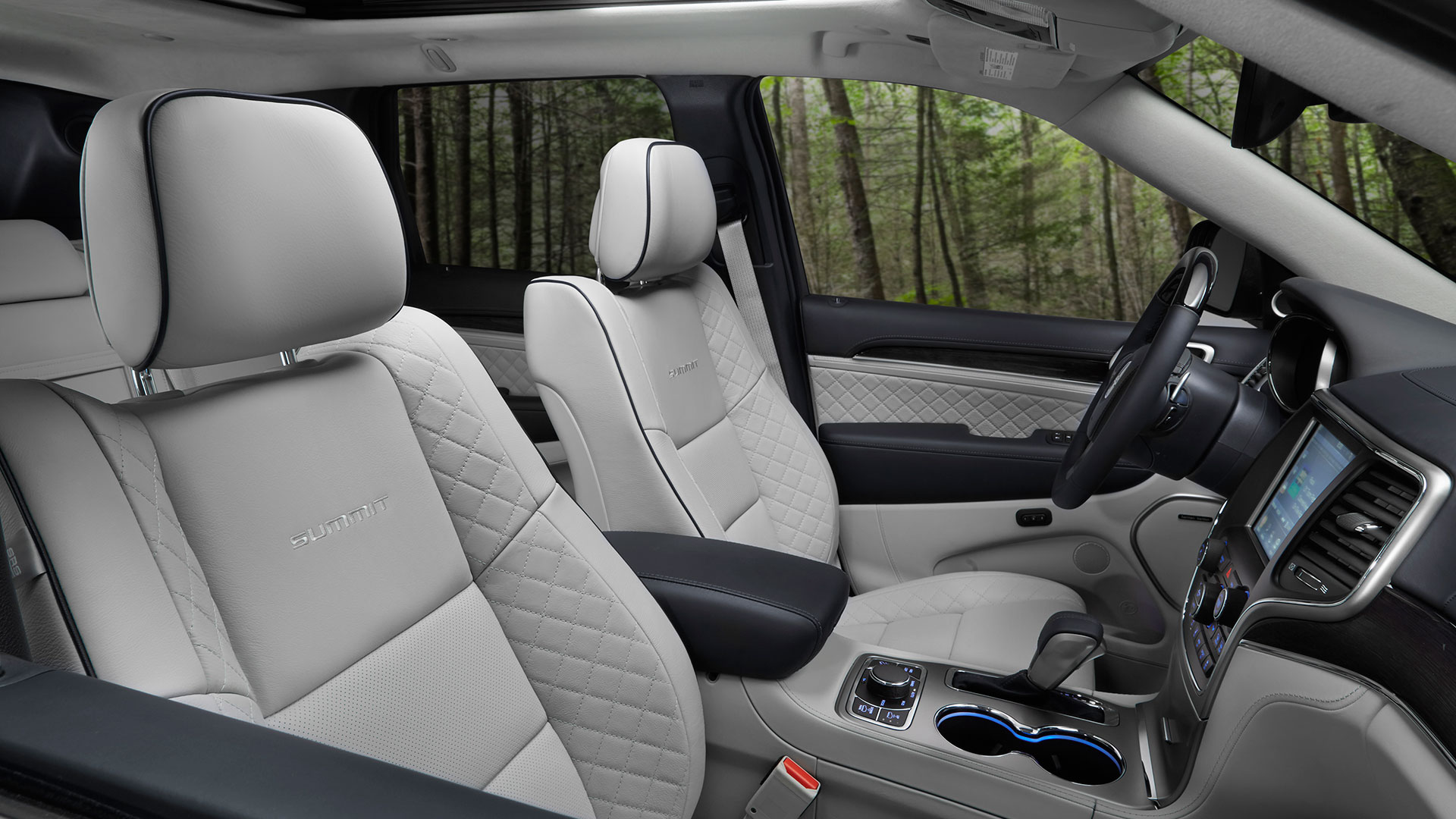 jeep-grand-cherokee-summit-review-mike-spinelli-interior.jpg
