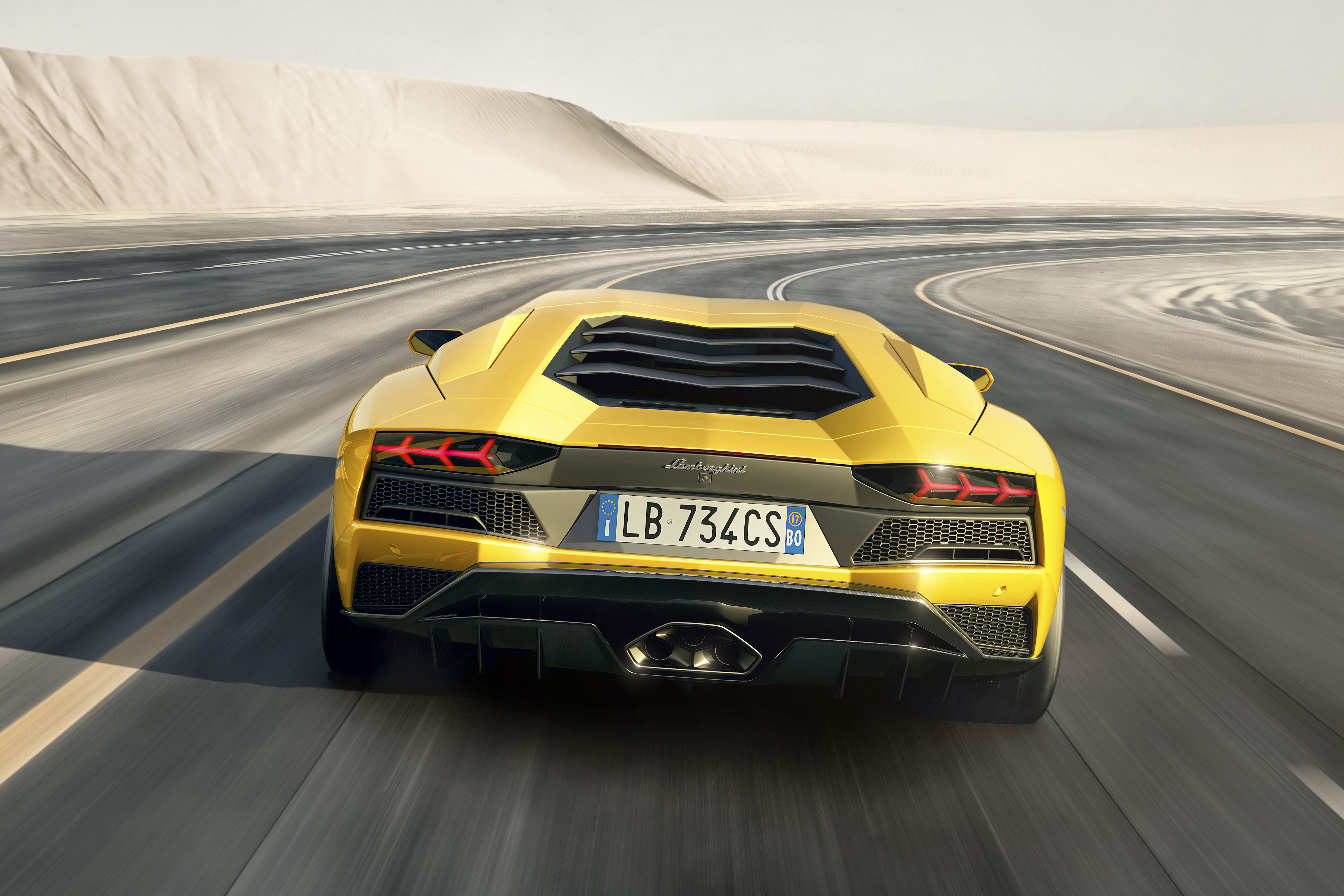 lamborghini_aventador_s_730_horsepower_3.jpg