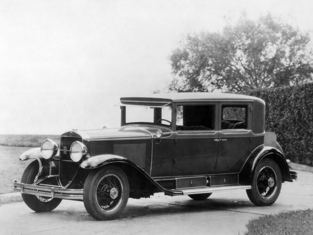 pabloescobarcars_1928cadillacv8townsedan_art.jpg
