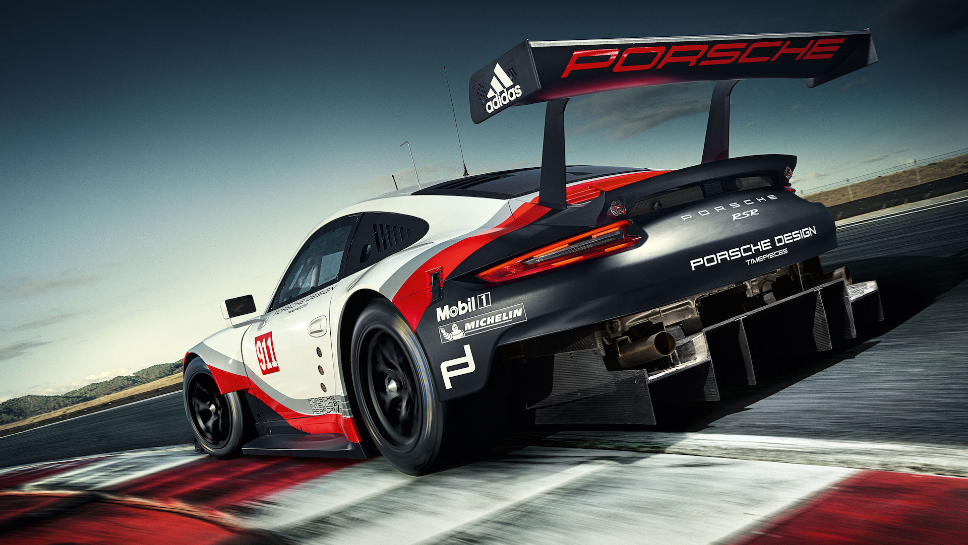 Porsche 911 RSR
