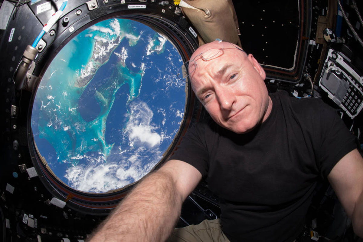 scott-kelly-space-most-time-in-space-art.jpg