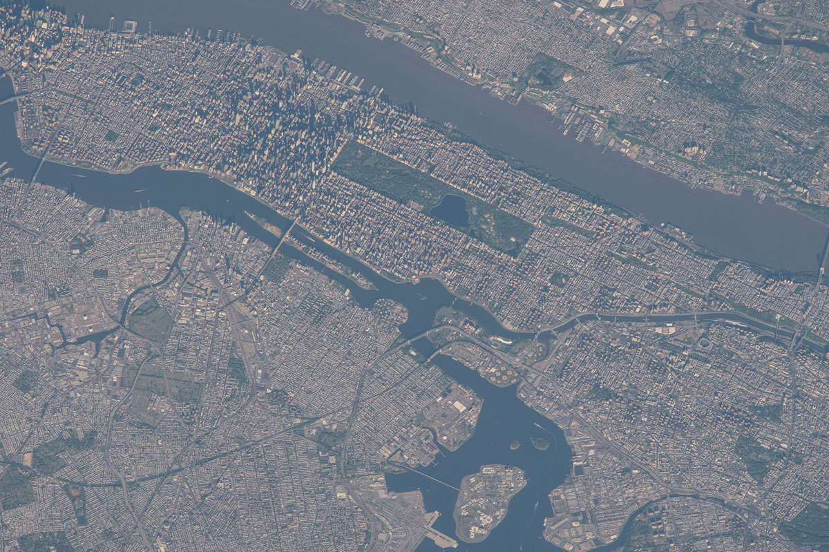 scott-kelly-space-nyc-art.jpg