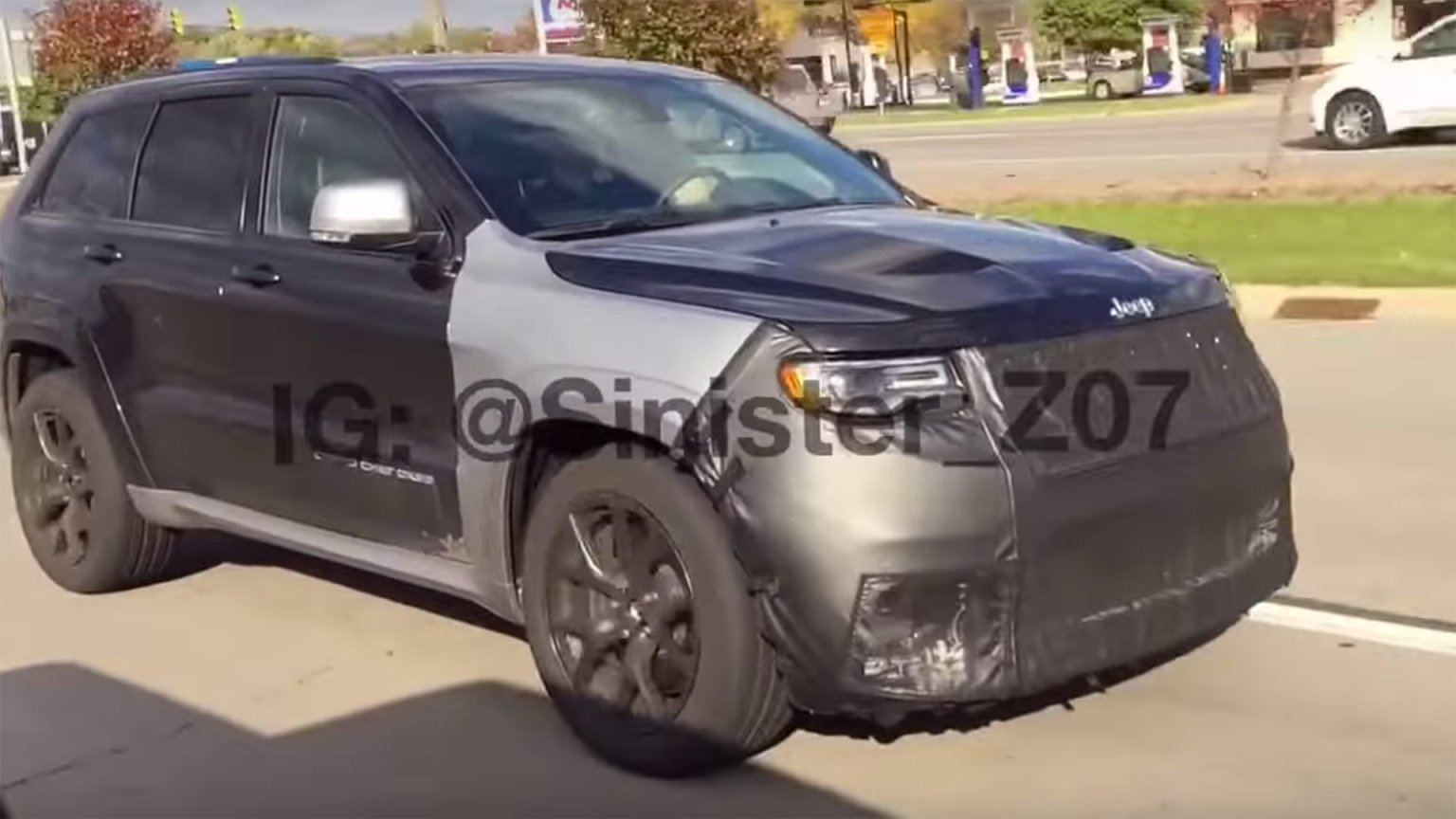 Jeep Grand Cherokee Trackhawk Set to Debut at New York Auto Show