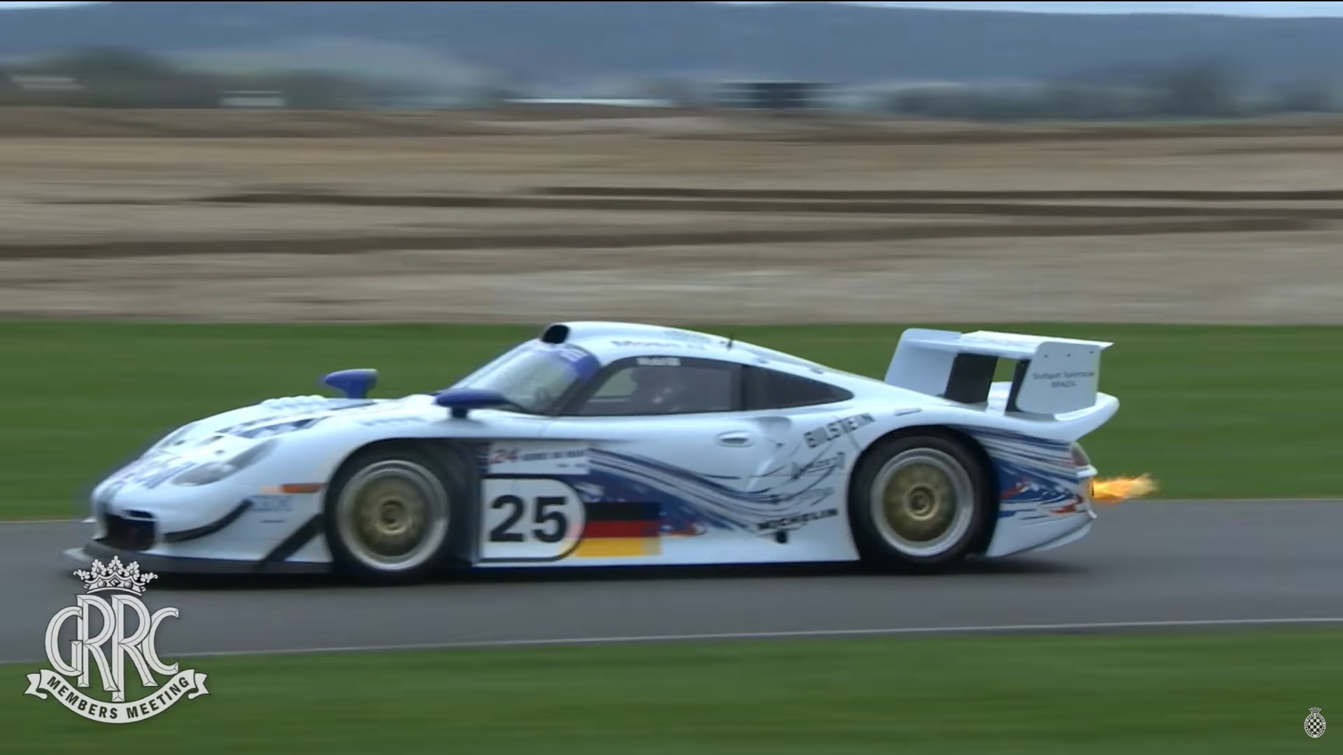 porsche-911-gt1-spitting-