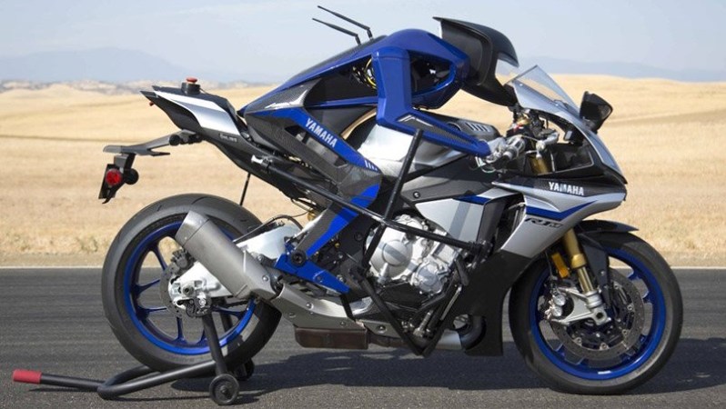 Watch a Robot’s Attempt to Beat Valentino Rossi’s Lap Time