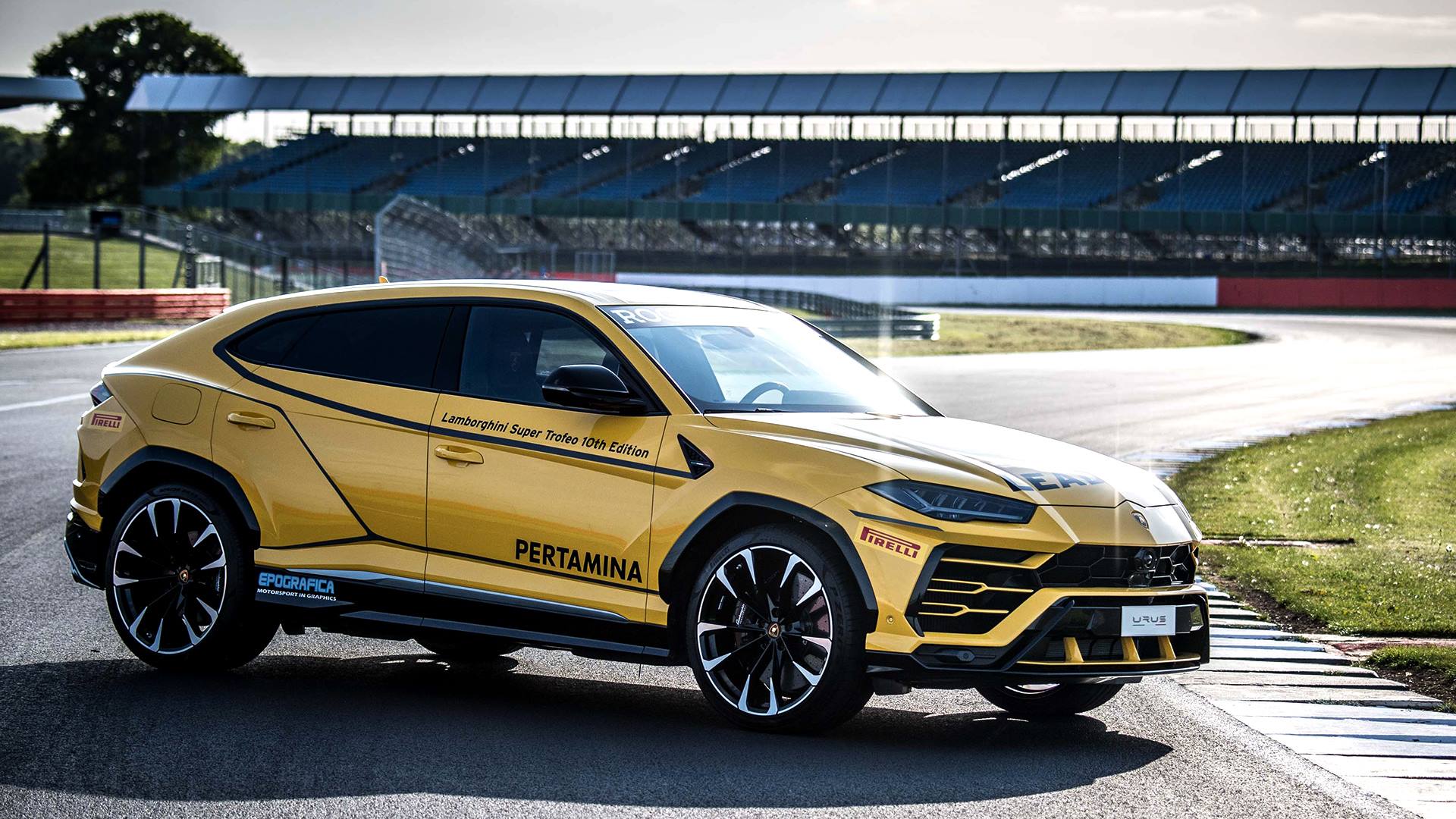 Lamborghini Urus SUV Is the Official Lead Car of Lamborghini Super