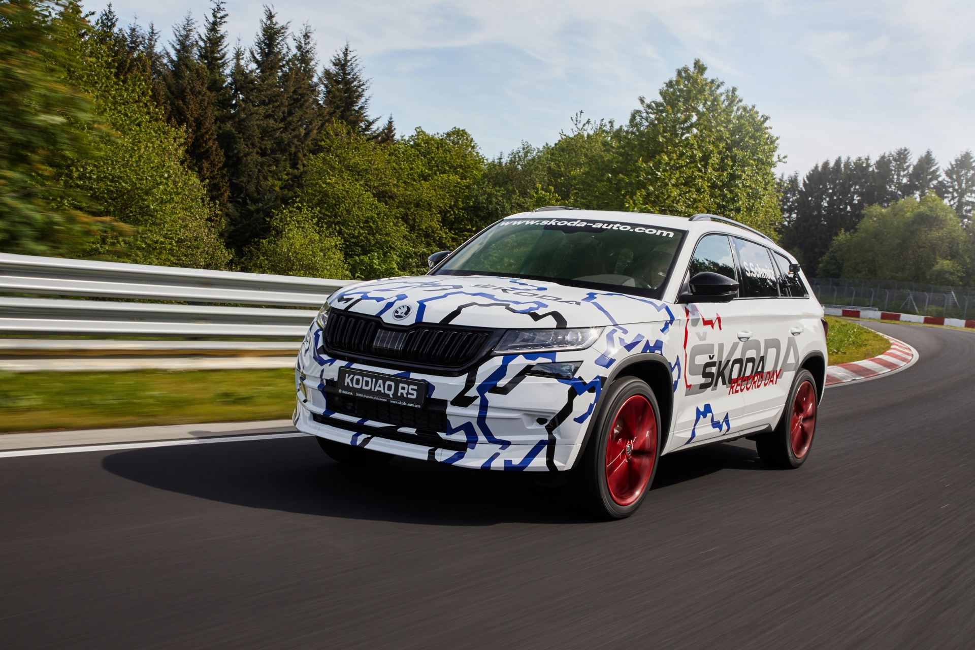 All-New Skoda Kodiaq vRS Sets Nurburgring Lap Record for Seven