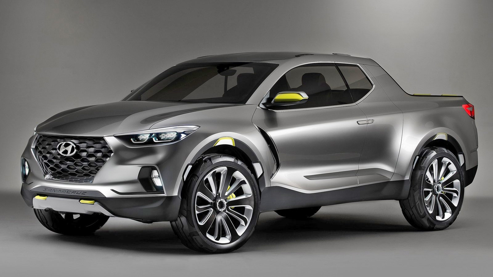 Here's the Unibody 2021 Hyundai Santa Cruz Pickup Towing A Real Load