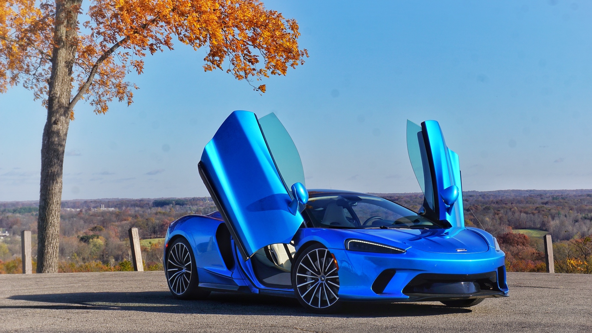 2020 McLaren GT Review: Live Comfortably and Carry Firewood in a