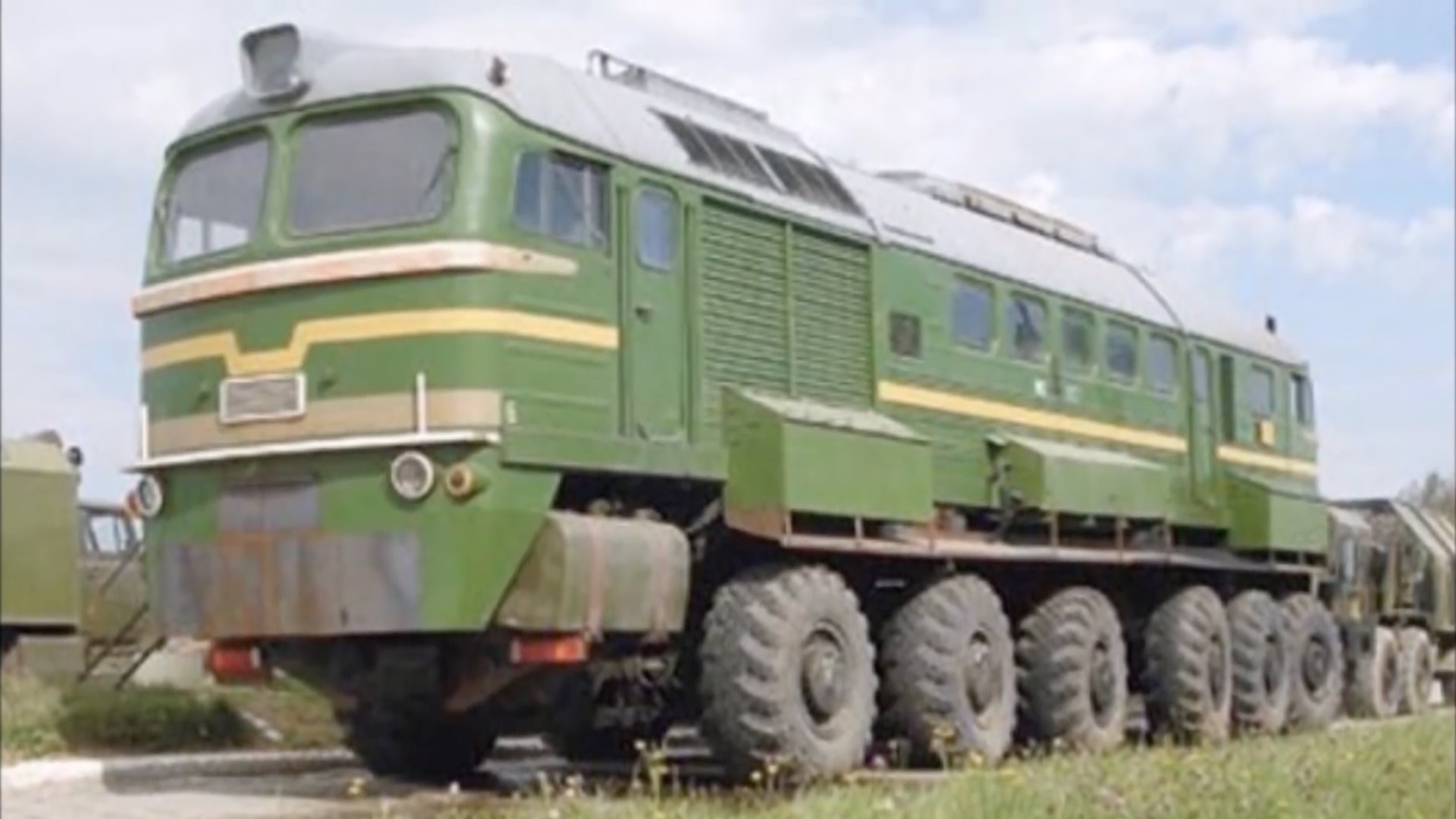 The Legend of Russia's Lost Diesel-Electric 12x12 Overlanding Train