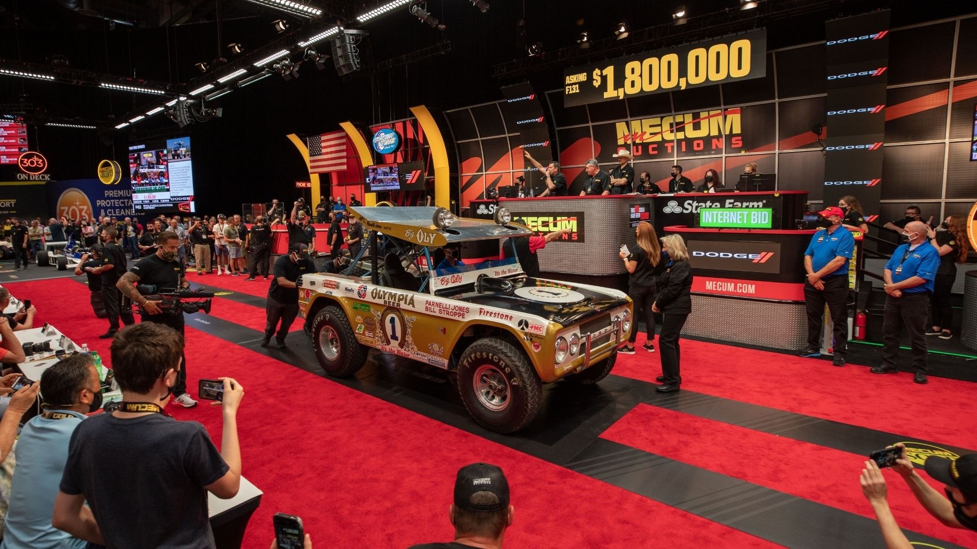 Big Oly' Ford Bronco Racer That Dominated Baja Fetches $1.87M at