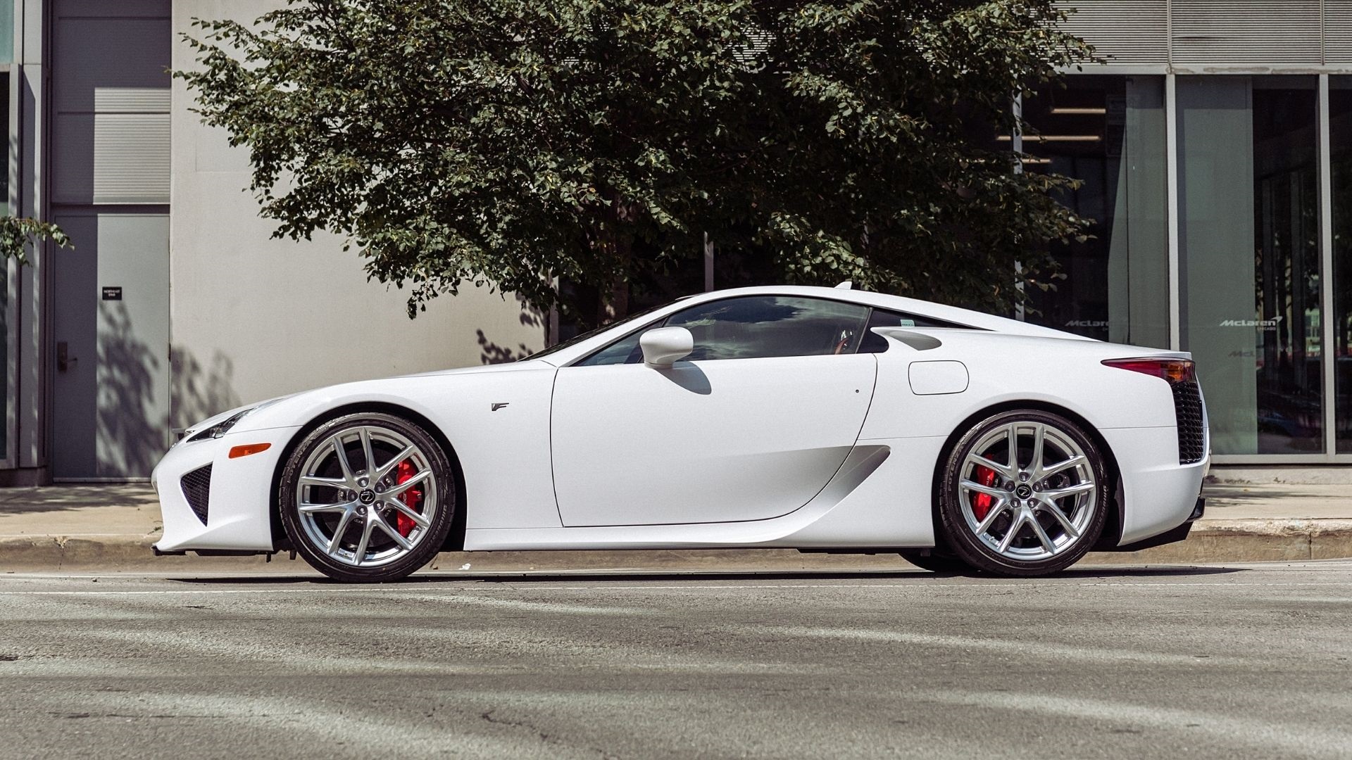 LEXUS　LFA Rare 2012 Lexus LFA with 177 Miles Up for Auction