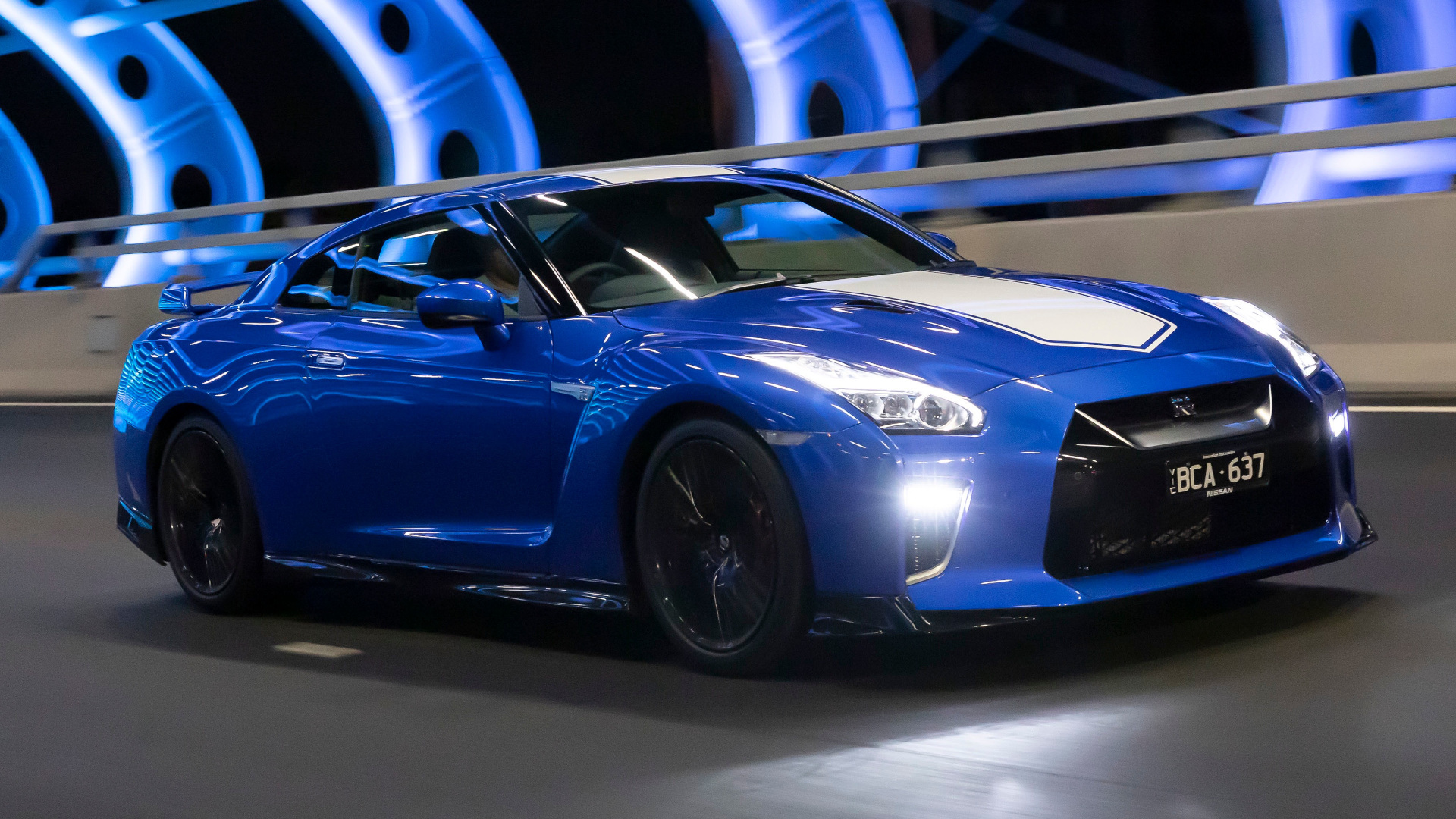 NISSAN　GT-R(R35) Nissan GT-R Spec-V R35 specs, 0-60, quarter mile, lap times