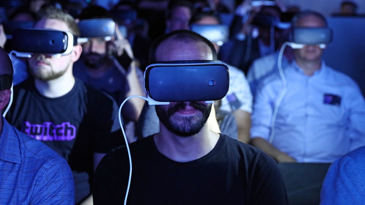 Vroom's Virtual Reality Showrooms Could Redefine Car Buying