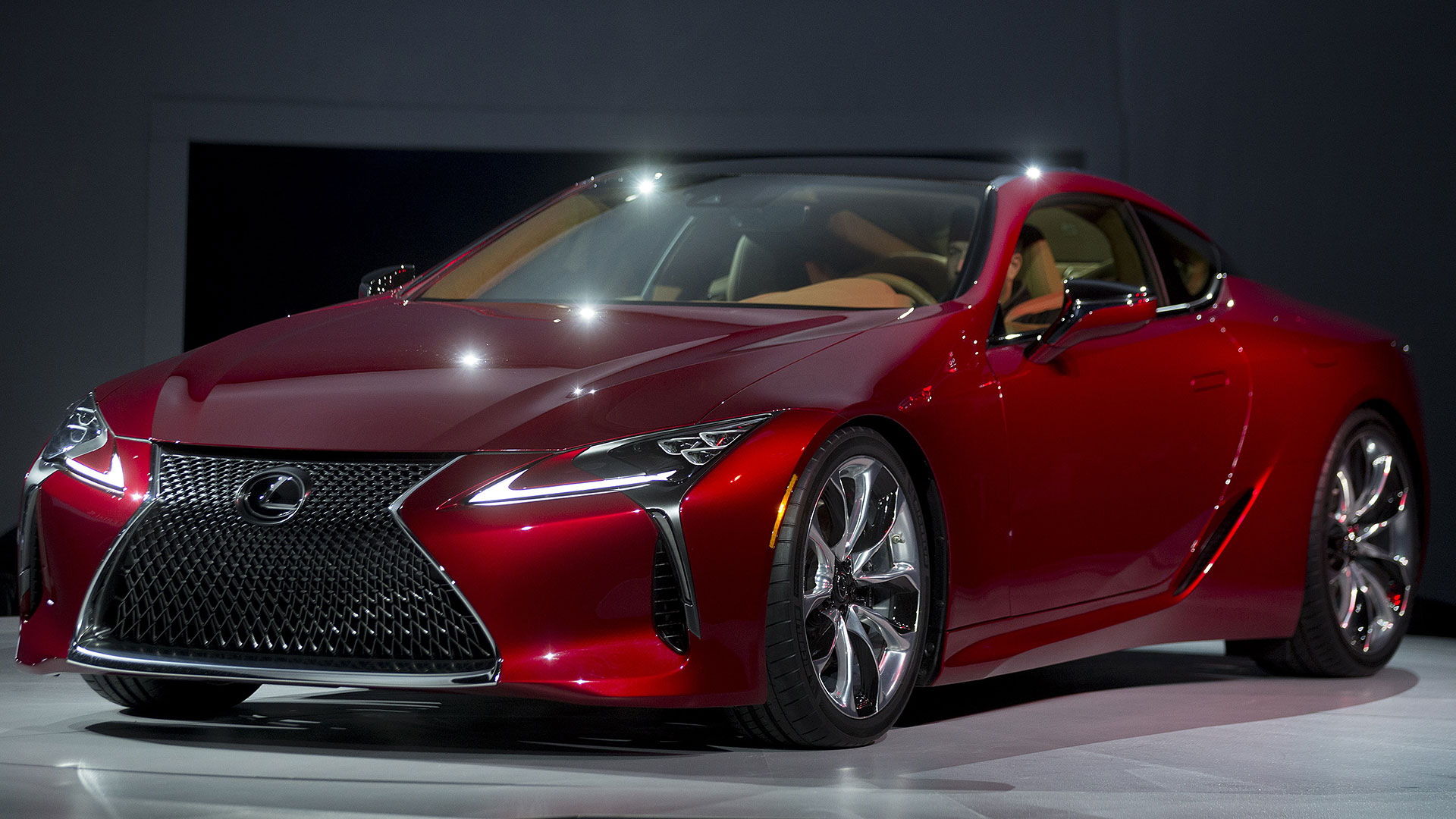 2017lexuslc500_hero.jpg