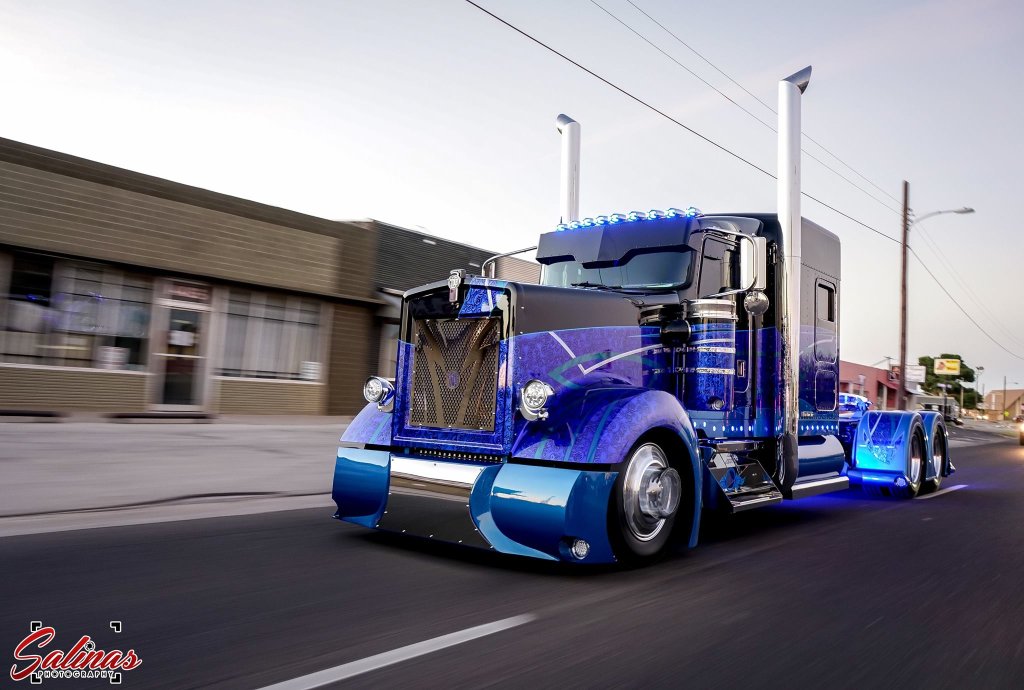 You've Never Seen a Big Rig Like This