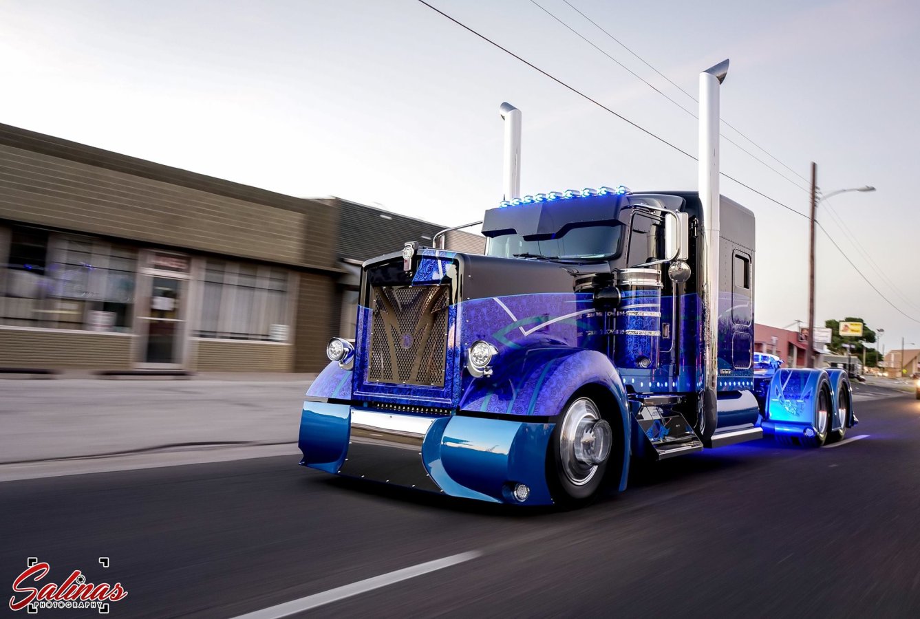 Big Rigs Make You've Never Seen a Big Rig Like This