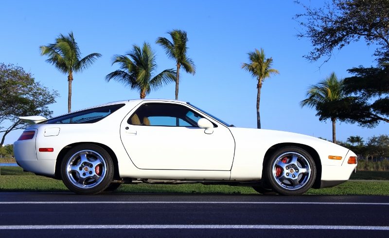 message-editor%2F1489007242711-1993-porche-928-gts-10-800x533-800x490.jpg