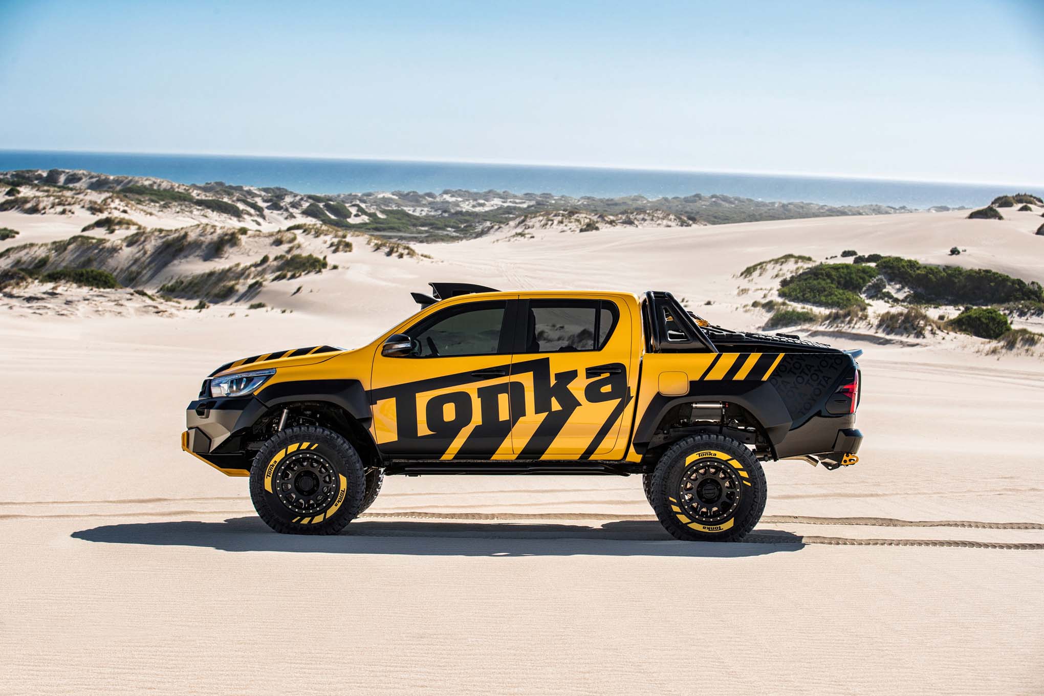 message-editor%2F1490891593842-2017-toyota-hilux-tonka-concept-side-in-motion.jpg