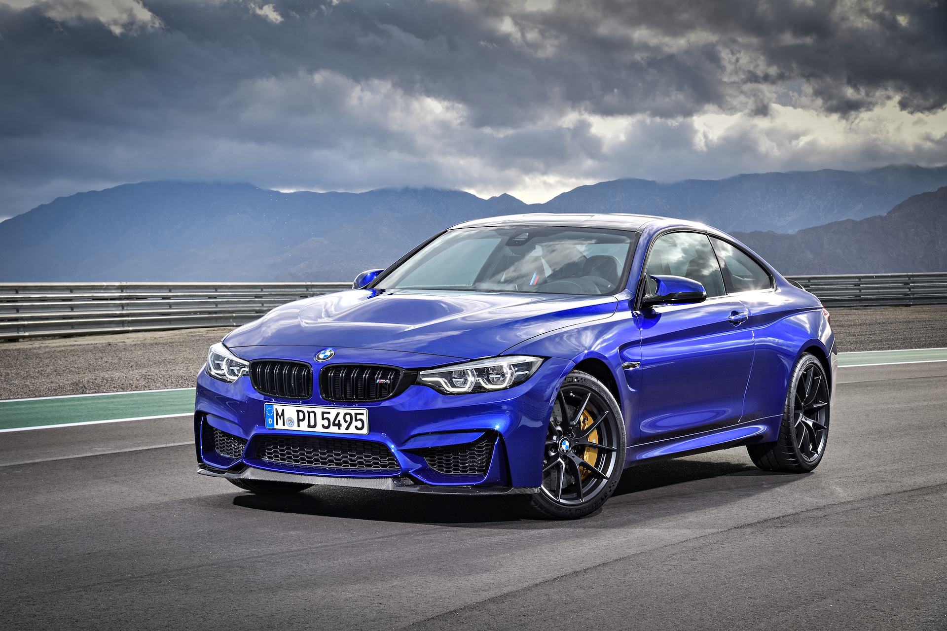 message-editor%2F1492575279418-p90251019_highres_the-new-bmw-m4-cs-04.jpg