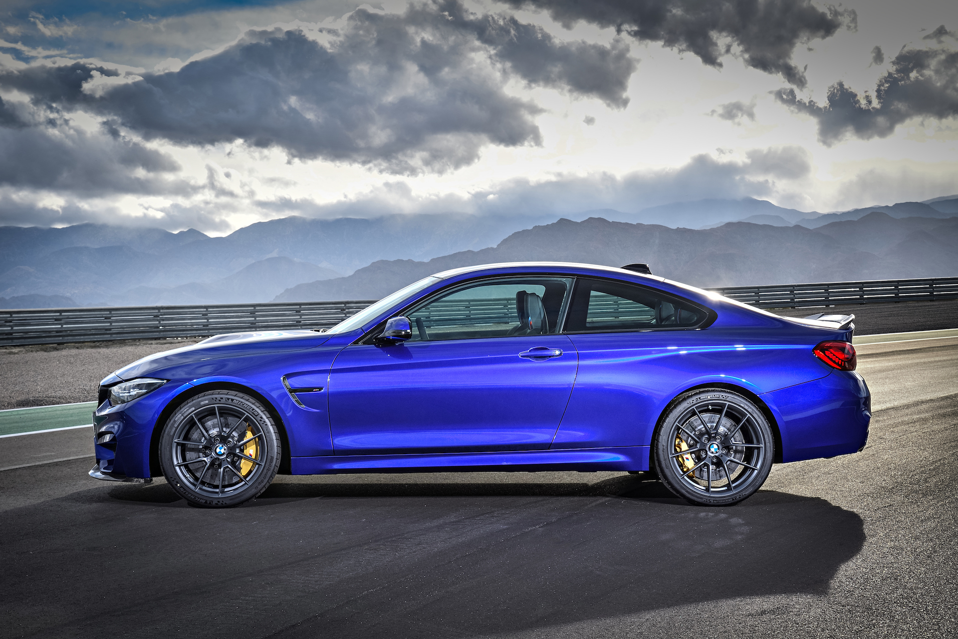 message-editor%2F1492575314308-p90251024_highres_the-new-bmw-m4-cs-04.jpg