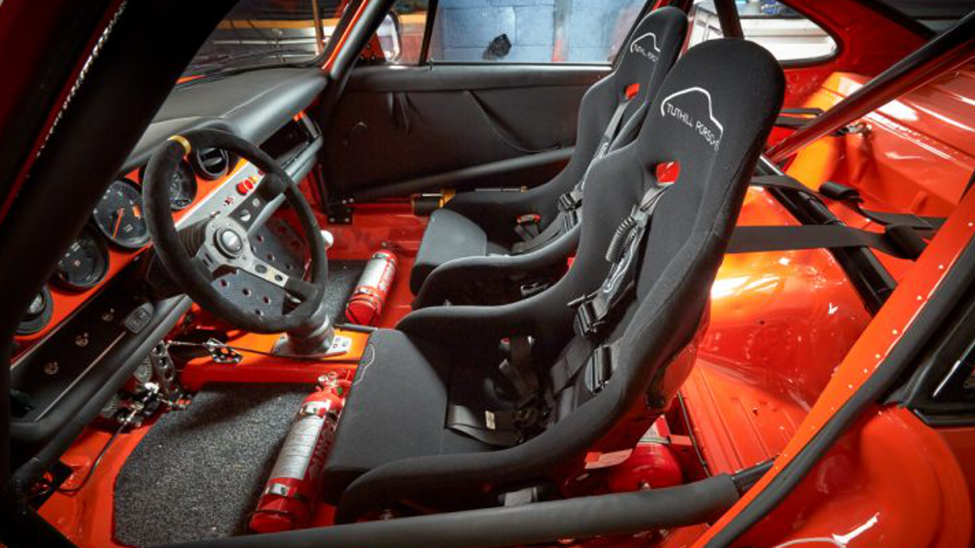 message-editor%2F1496345840313-tuthill-porsche-build-porsche-911-safari-2-720x480.jpg
