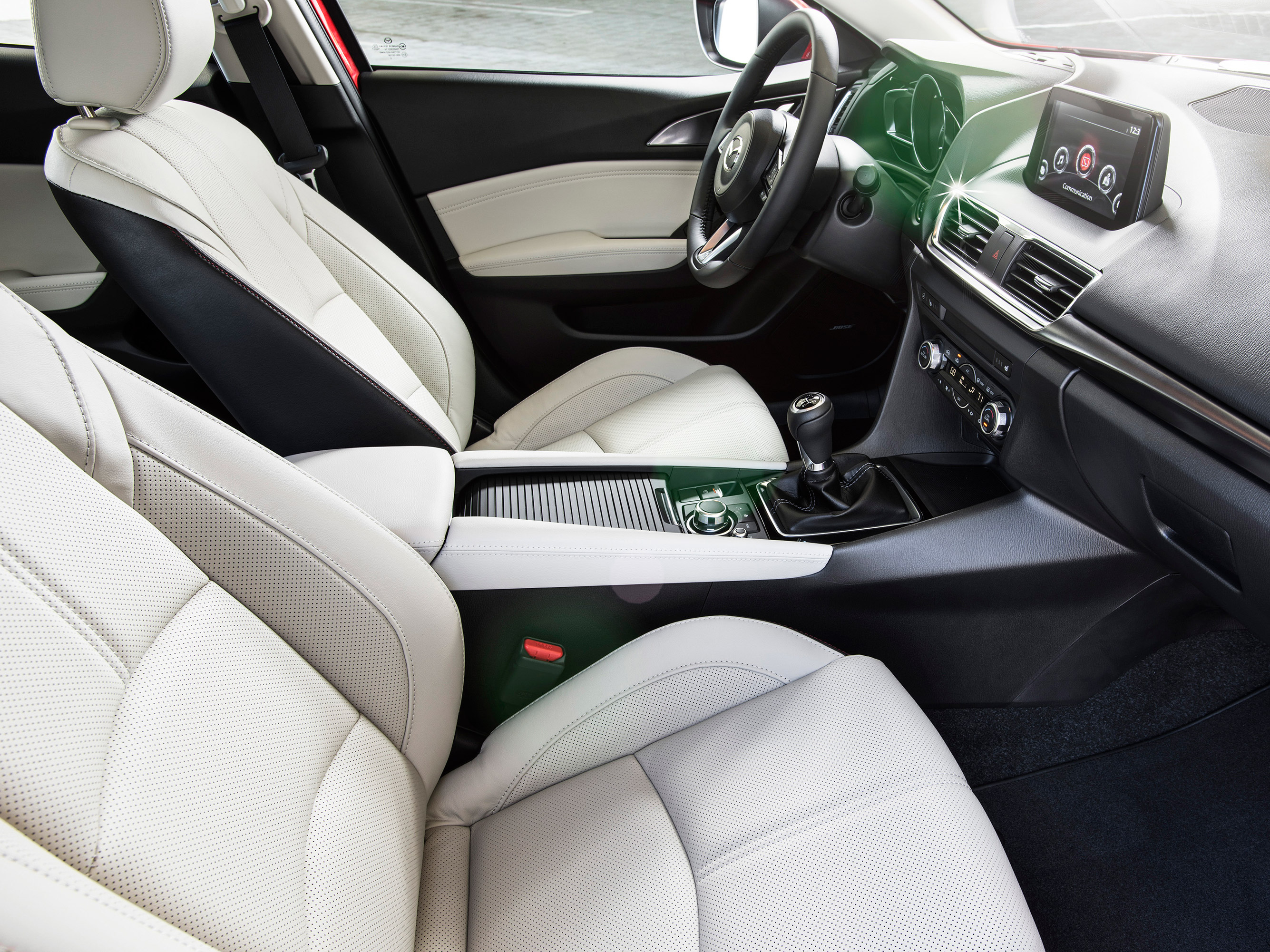 message-editor%2F1499964386348-mazda3-interior-side.jpg