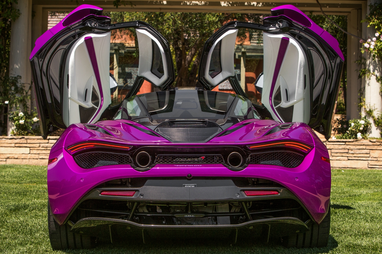 message-editor%2F1503096952234-8103-mclaren_fux_720s_065.jpg