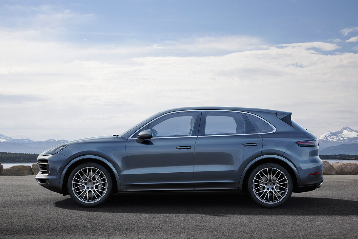 message-editor%2F1503998978106-2019-porsche-cayenne-s-side.jpg