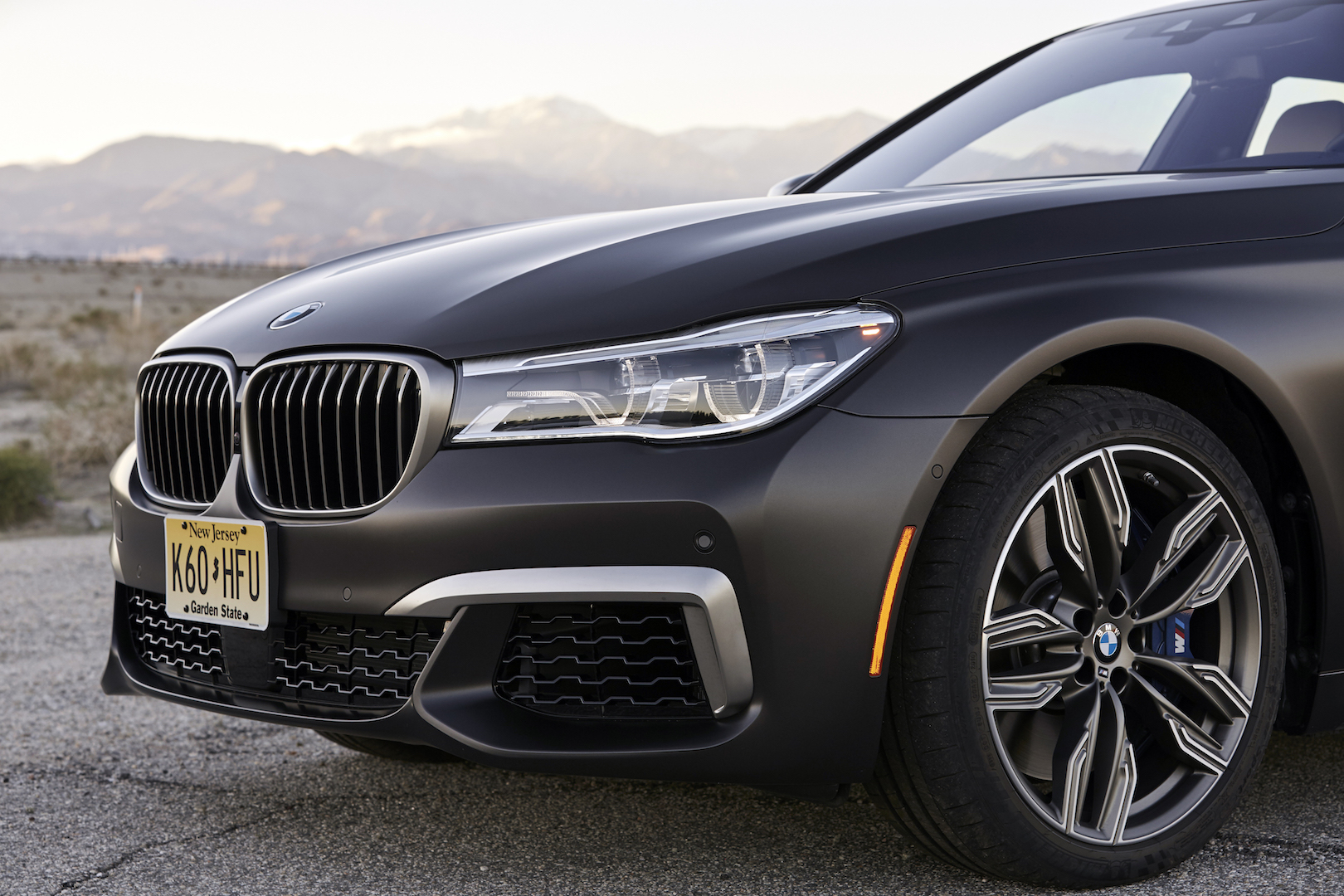 2017 BMW M760i xDrive Review: Is This V12 Better Than the B7