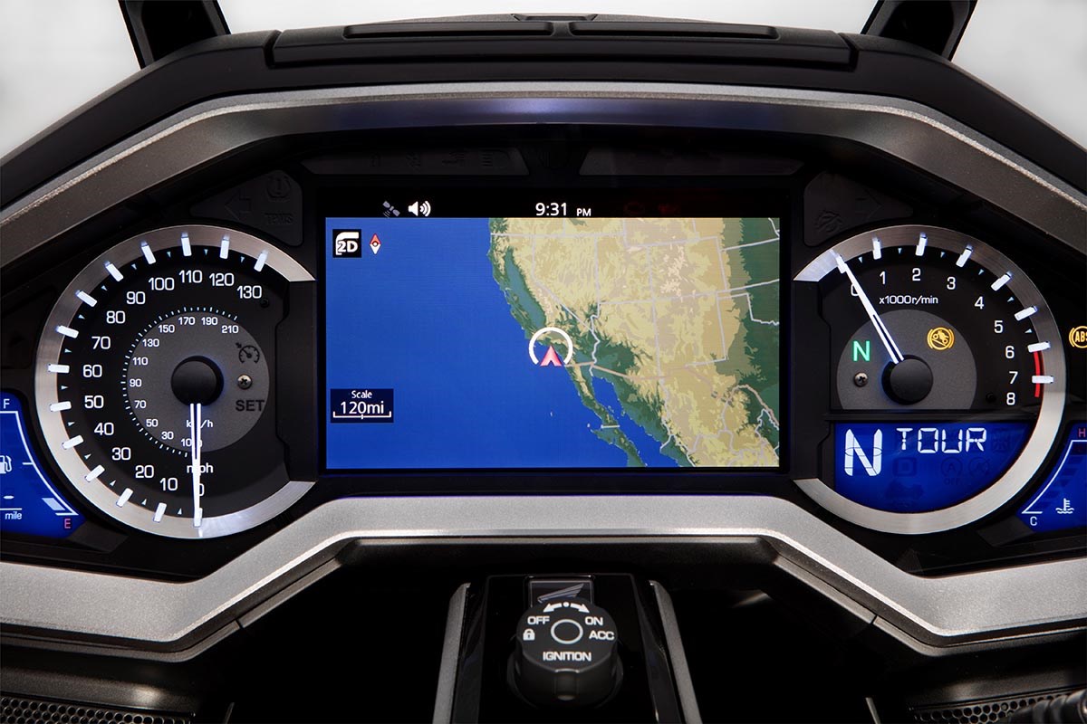 message-editor%2F1508909429081-honda_goldwing_2018_gps.jpg