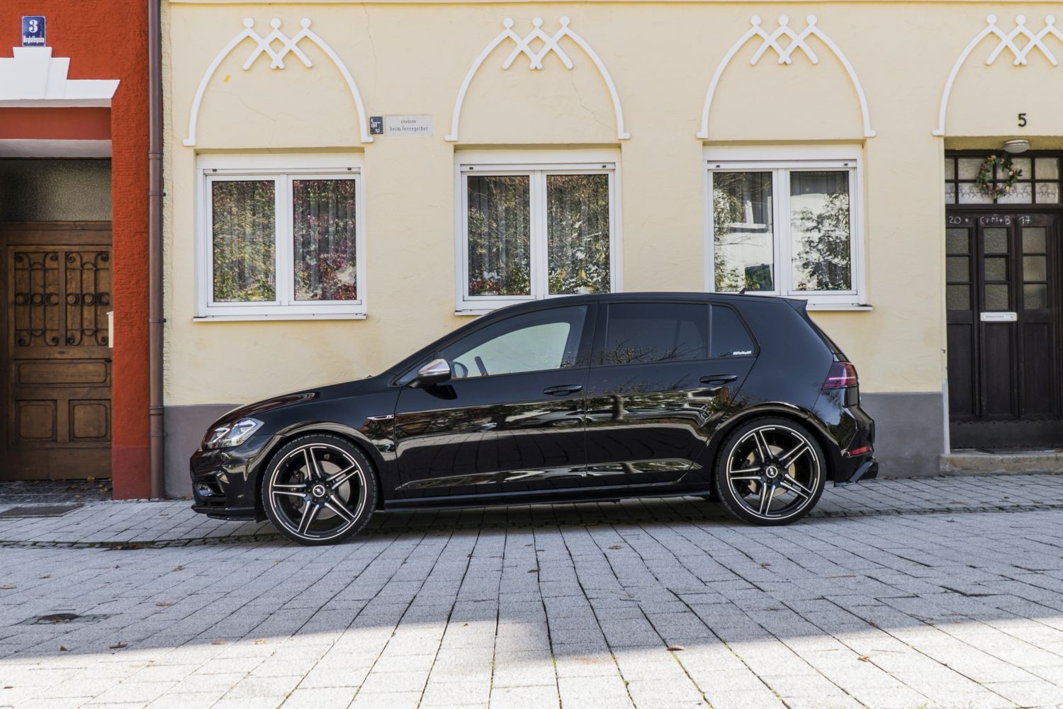 message-editor%2F1509139334373-vw-golf-vii-r-facelift-von-abt-5.jpg