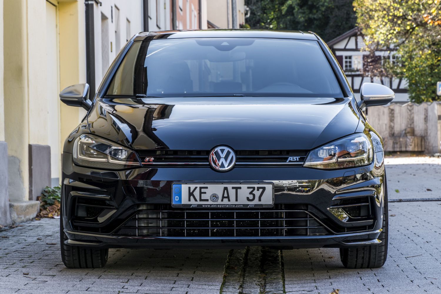 message-editor%2F1509139364860-vw-golf-vii-r-facelift-von-abt-6.jpg