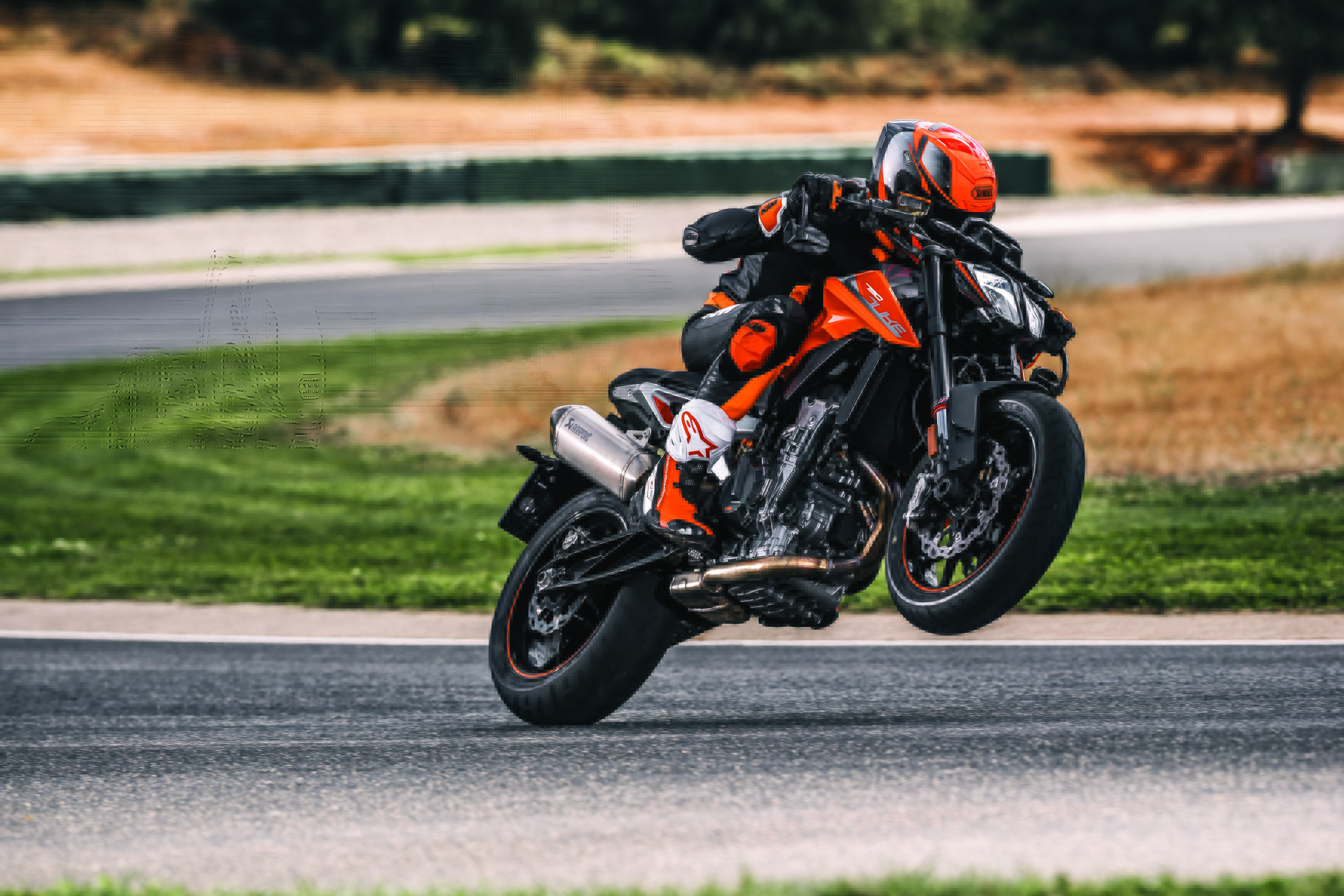 message-editor%2F1510043513689-ktm790duke2018_action10.jpg
