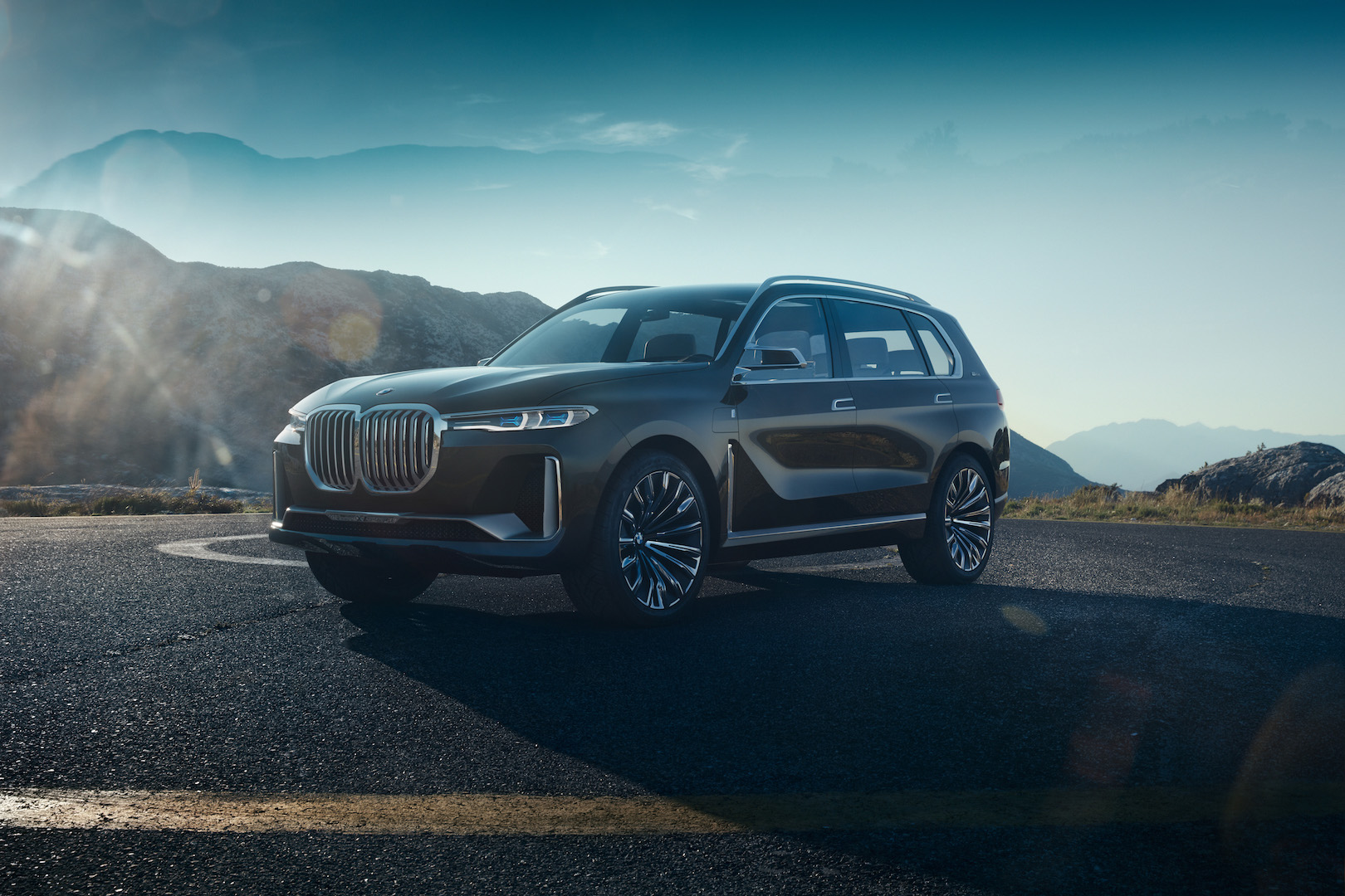 message-editor%2F1511822716231-p90274805_highres_bmw-concept-x7-iperf.jpg
