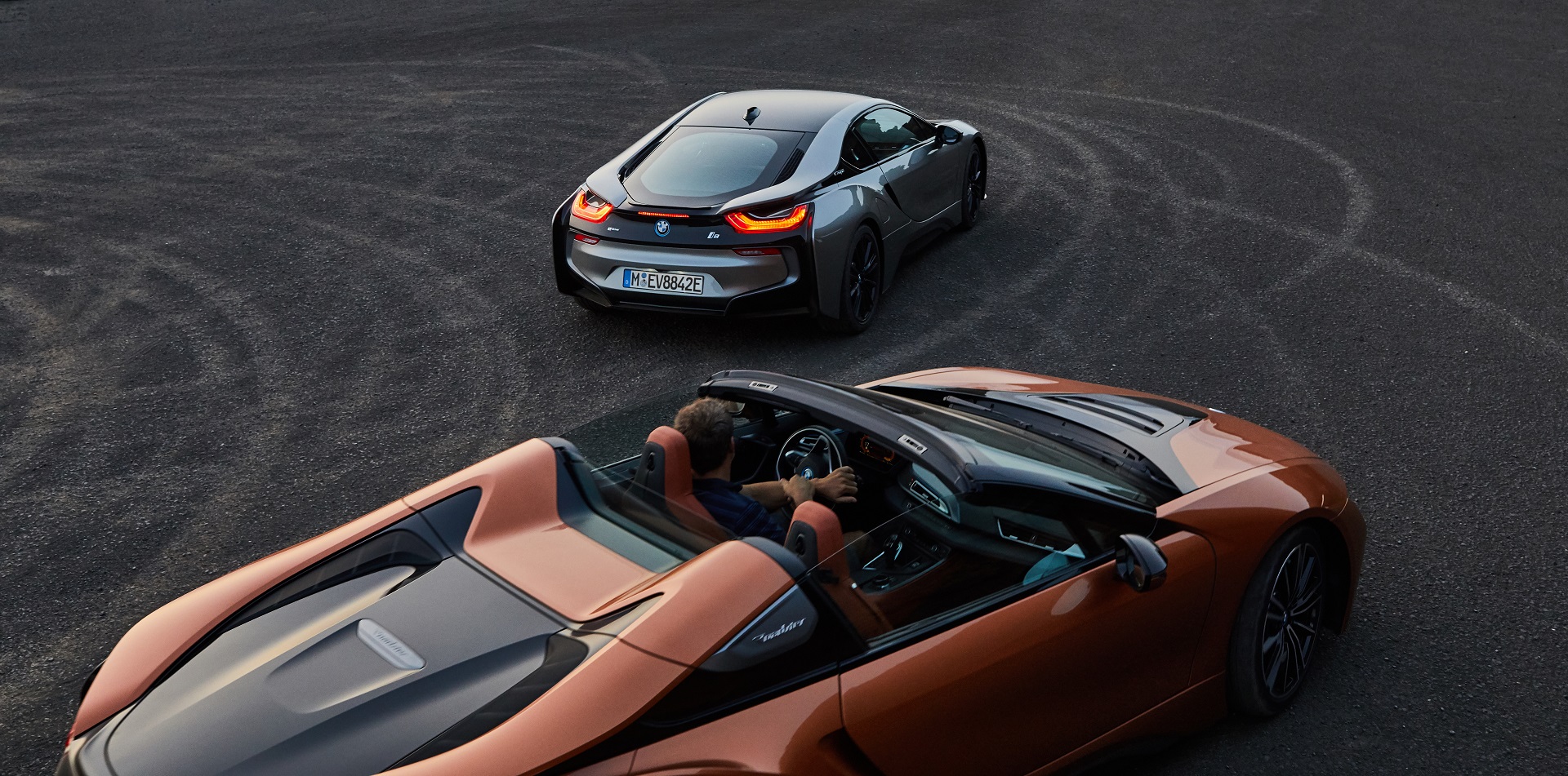 message-editor%2F1511986310983-p90285404_highres_the-new-bmw-i8-roads.jpg